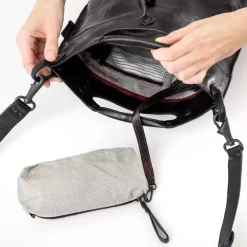 Aunts & Uncles Mrs. Pancake -Boutique-Taschenladen aunts uncles pancake black smoke umhaengetasche 5 600x600